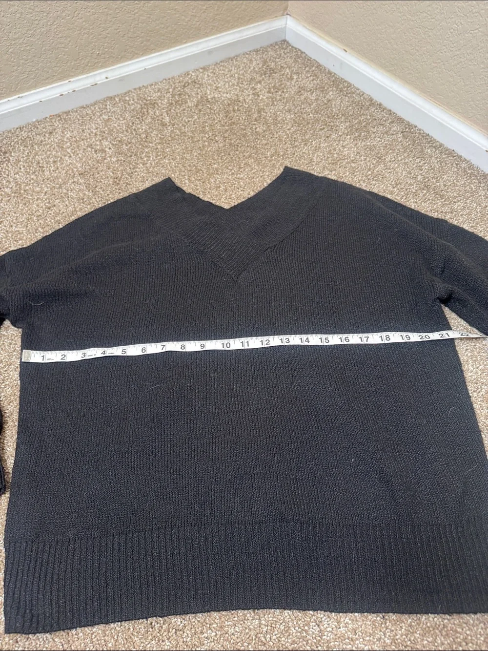 Pink Clover Black V-Neck Knit Sweater ribbed cuff hem SZ XL